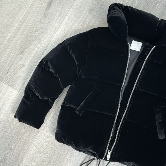 Sandro puffy jacket in black velvet worn 2x and never worn in rain or snow - Picture 2 of 9